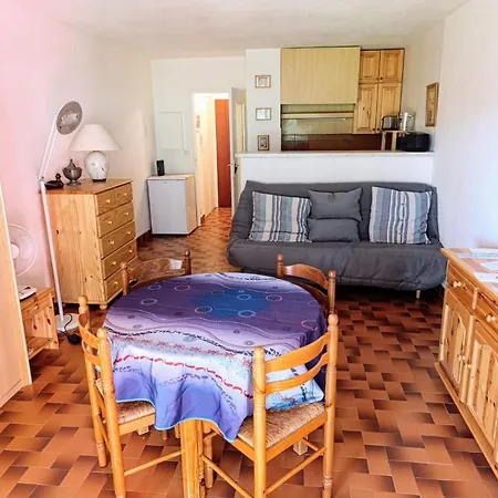 公寓 Coquet Avec Piscine A 200m De La *